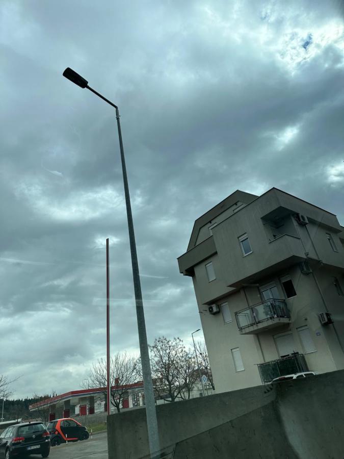 Selena Apartment พอดโกริกา ภายนอก รูปภาพ