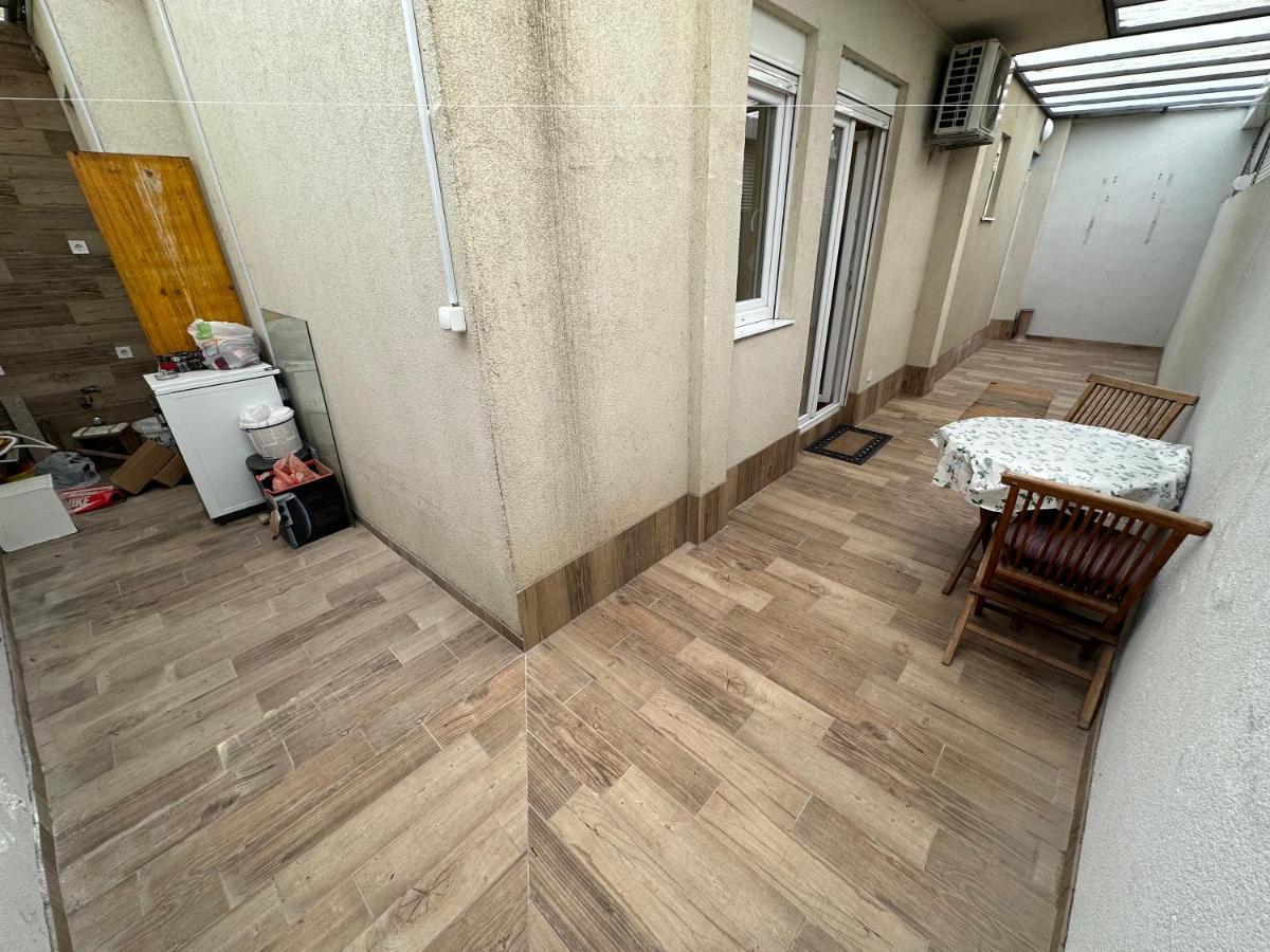 Selena Apartment พอดโกริกา ภายนอก รูปภาพ